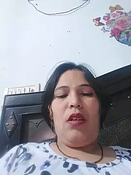 Snapshot of Poojabhabi101 chatting on 05-19-26, 05:25 Poojabhabi101 online show from 05-19-26, 05:25