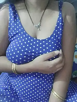 Snapshot of Poojabhabi101 chatting on 05-21-26, 06:15 Poojabhabi101 online show from 05-21-26, 06:15