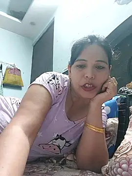 Snapshot of Poojabhabi101 chatting on 06-04-26, 06:08 Poojabhabi101 online show from 06-04-26, 06:08