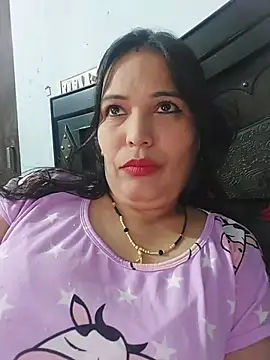 Snapshot of Poojabhabi101 chatting on 06-19-26, 05:23 Poojabhabi101 online show from 06-19-26, 05:23