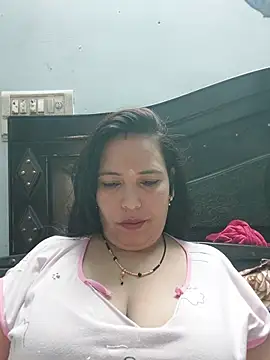Snapshot of Poojabhabi101 chatting on 06-20-26, 05:54 Poojabhabi101 online show from 06-20-26, 05:54