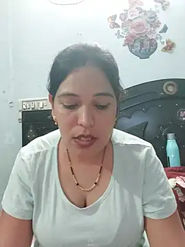 Snapshot of Poojabhabi101 chatting on 06-23-26, 08:23 Poojabhabi101 online show from 06-23-26, 08:23