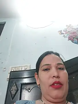 Snapshot of Poojabhabi101 chatting on 07-06-26, 05:59 Poojabhabi101 online show from 07-06-26, 05:59