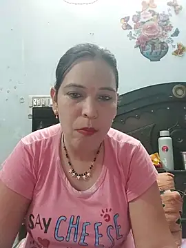 Snapshot of Poojabhabi101 chatting on 07-22-26, 05:21 Poojabhabi101 online show from 07-22-26, 05:21
