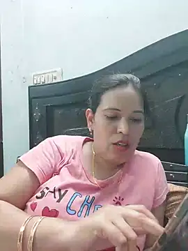 Snapshot of Poojabhabi101 chatting on 08-02-26, 08:24 Poojabhabi101 online show from 08-02-26, 08:24