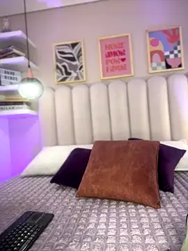 cute  cherry  online show from 11-01-25, 07:49