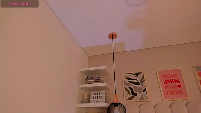 cute  cherry  online show from 11-17-25, 07:30