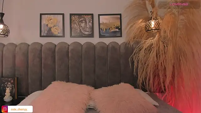 cute  cherry  online show from 05-08-26, 08:25
