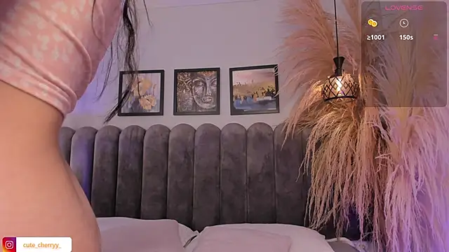 cute  cherry  online show from 06-11-26, 08:18
