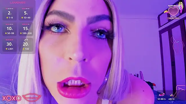 Snapshot of AlejandraDangerGirl chatting on 10-12-25, 04:17 AlejandraDangerGirl online show from 10-12-25, 04:17