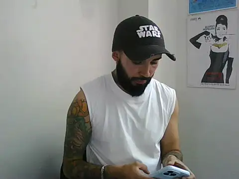 Snapshot of transgenderboy chatting on 07-21-26, 01:02 transgenderboy online show from 07-21-26, 01:02