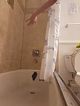 Snapshot of LiverandBrat77 chatting on 02-01-25, 06:08 LiverandBrat77 online show from 02-01-25, 06:08