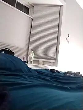 Snapshot of LiverandBrat77 chatting on 02-10-25, 07:04 LiverandBrat77 online show from 02-10-25, 07:04