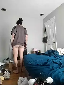 Snapshot of LiverandBrat77 chatting on 02-10-25, 08:00 LiverandBrat77 online show from 02-10-25, 08:00