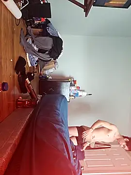 Snapshot of LiverandBrat77 chatting on 02-19-25, 04:11 LiverandBrat77 online show from 02-19-25, 04:11