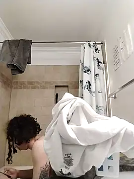 Snapshot of LiverandBrat77 chatting on 03-11-25, 01:45 LiverandBrat77 online show from 03-11-25, 01:45