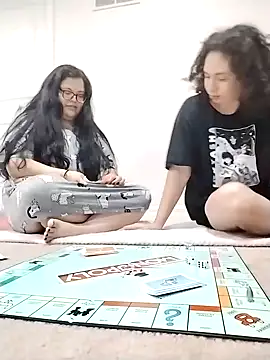 Snapshot of LiverandBrat77 chatting on 09-12-25, 12:00 LiverandBrat77 online show from 09-12-25, 12:00