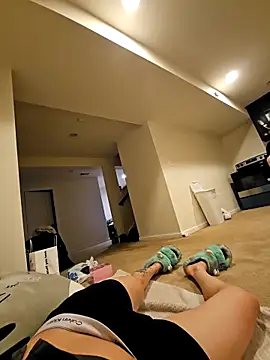 Snapshot of LiverandBrat77 chatting on 09-16-25, 12:33 LiverandBrat77 online show from 09-16-25, 12:33