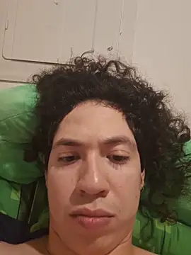 Snapshot of LiverandBrat77 chatting on 09-25-25, 12:25 LiverandBrat77 online show from 09-25-25, 12:25