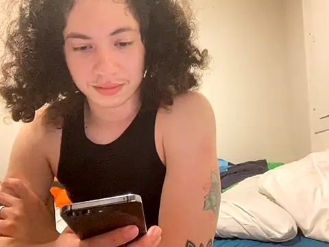 Snapshot of LiverandBrat77 chatting on 10-21-25, 02:45 LiverandBrat77 online show from 10-21-25, 02:45