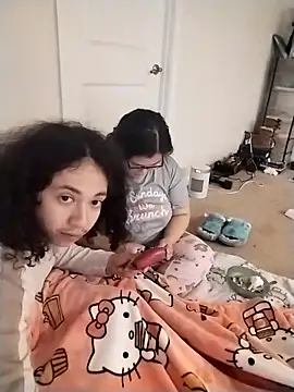 Snapshot of LiverandBrat77 chatting on 11-25-25, 06:52 LiverandBrat77 online show from 11-25-25, 06:52