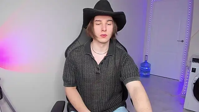 Vincent Strong online show from 01-06-25, 07:20