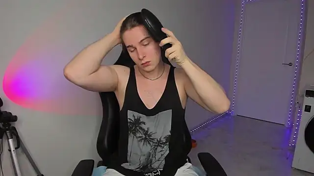 Vincent Strong online show from 01-31-25, 08:01