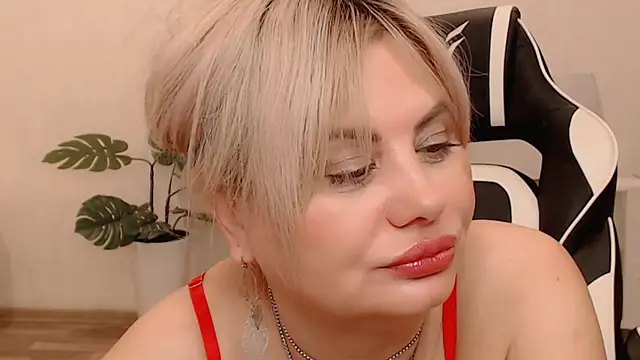 Lola Richie online show from 03-10-26, 05:12