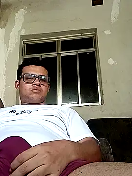 Snapshot of Novin18RJ chatting on 02-20-25, 02:13 Novin18RJ online show from 02-20-25, 02:13