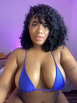 Snapshot of Tyra_Privacy chatting on 10-19-25, 05:24 Tyra Privacy online show from 10-19-25, 05:24