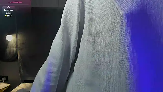 Snapshot of Ania_jones chatting on 03-11-25, 08:31 Ania jones online show from 03-11-25, 08:31