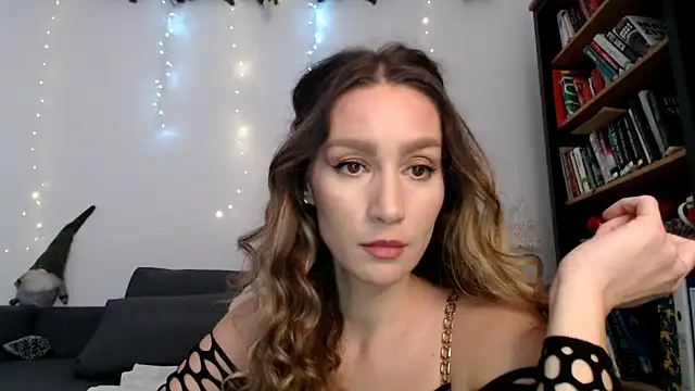 Snapshot of ChocoBelle chatting on 12-13-24, 09:09 ChocoBelle online show from 12-13-24, 09:09