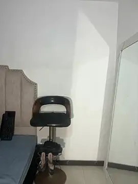 Snapshot of LiraRusso chatting on 07-16-26, 11:44 LiraRusso online show from 07-16-26, 11:44