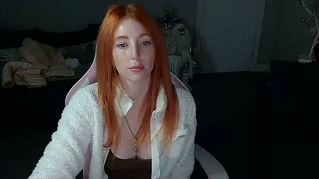 Red firesquirt online show from 12-10-24, 02:28