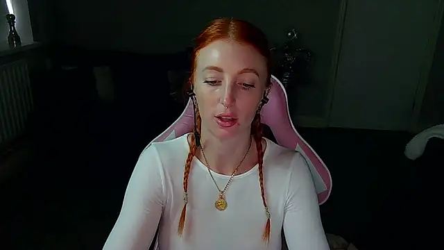 Red firesquirt online show from 01-29-25, 02:32