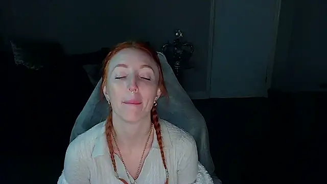 Red firesquirt online show from 02-04-25, 10:55