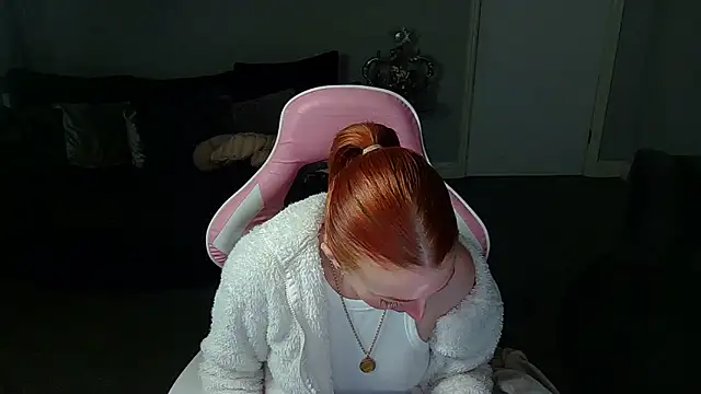 Red firesquirt online show from 02-13-25, 03:14