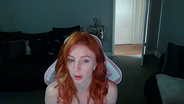 Red firesquirt online show from 03-13-25, 03:28