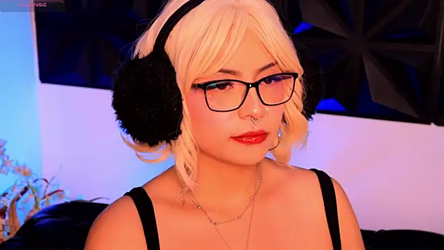 Misselektra   online show from 12-13-24, 06:53
