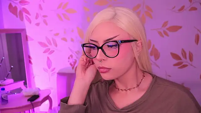 Snapshot of Misselektra__ chatting on 01-09-26, 05:10 Misselektra online show from 01-09-26, 05:10