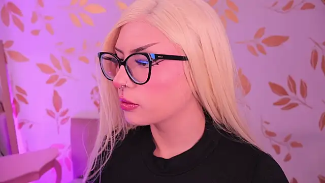 Snapshot of Misselektra__ chatting on 01-14-26, 05:13 Misselektra online show from 01-14-26, 05:13