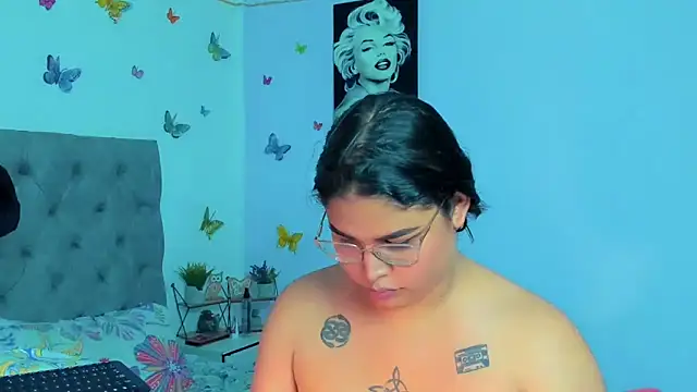 mabellfox online show from 12-15-24, 09:42