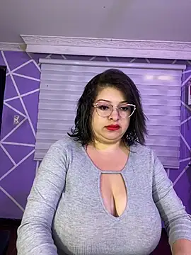 MiiaaJoness online show from 06-17-26, 03:02