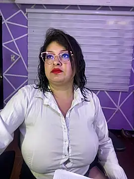 MiiaaJoness online show from 07-10-26, 03:36