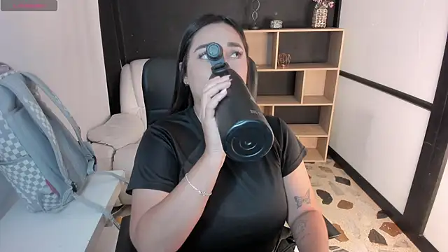 Snapshot of CelesteBrucee chatting on 11-16-25, 07:52 CelesteBrucee online show from 11-16-25, 07:52