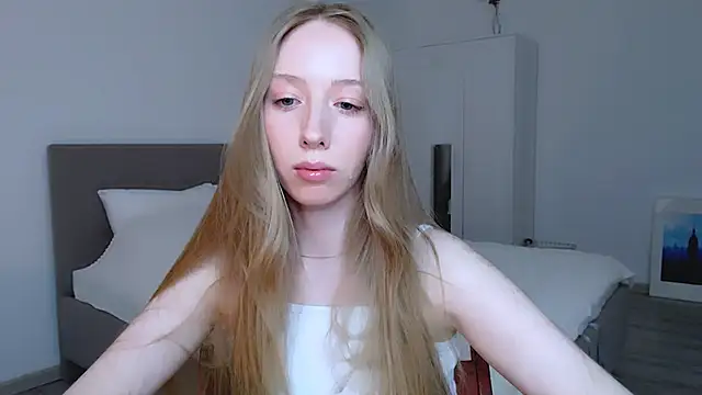 Snapshot of Luna_insniity chatting on 01-13-25, 03:23 Luna insniity online show from 01-13-25, 03:23