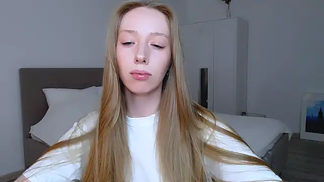 Snapshot of Luna_insniity chatting on 01-14-25, 02:40 Luna insniity online show from 01-14-25, 02:40