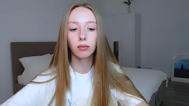 Snapshot of Luna_insniity chatting on 01-25-25, 10:50 Luna insniity online show from 01-25-25, 10:50