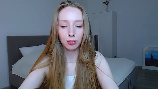Snapshot of Luna_insniity chatting on 02-06-25, 02:22 Luna insniity online show from 02-06-25, 02:22