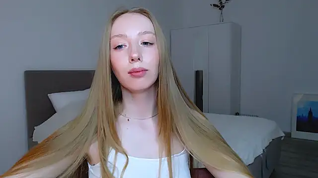 Snapshot of Luna_insniity chatting on 02-06-25, 11:37 Luna insniity online show from 02-06-25, 11:37